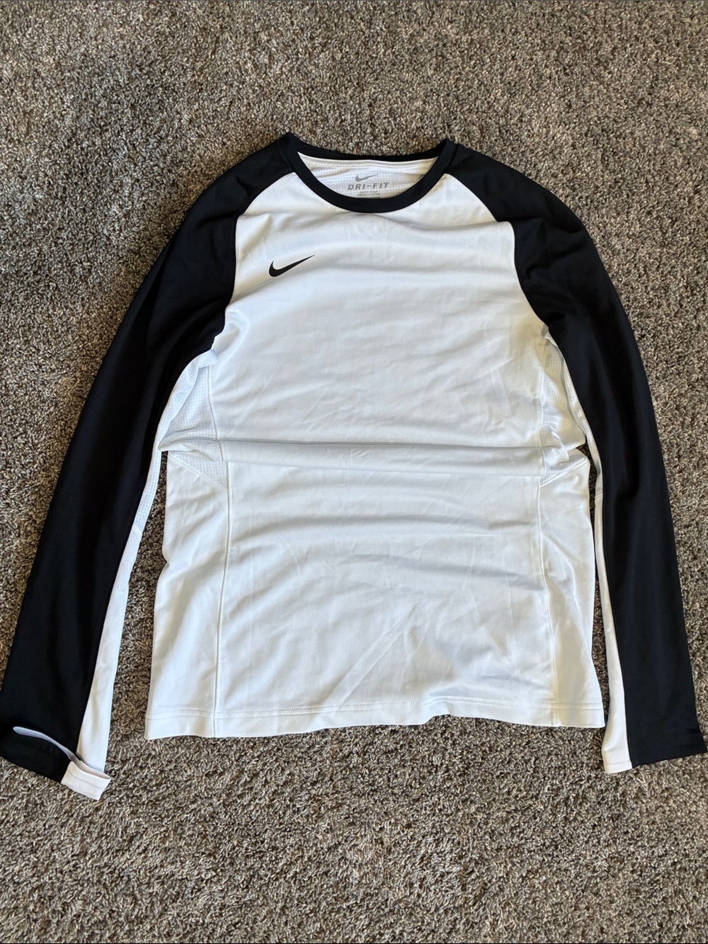 Nike Long Sleeve Raglan Performance Top - White & Black